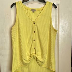 Sleeveless button down tie front top. Waffle weave - size XL